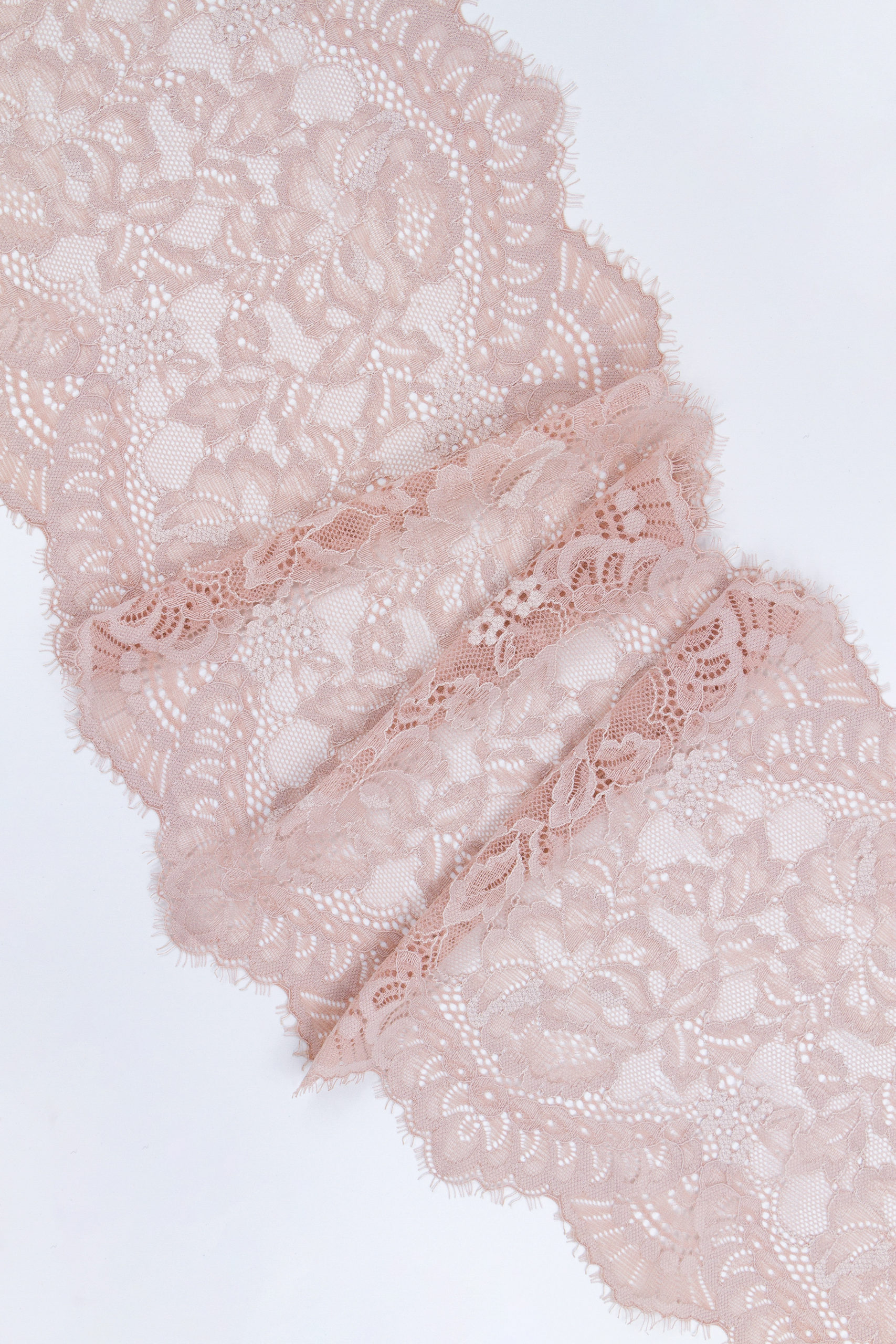 Кружево шантильи пудра эластичное ОТРЕЗЫ