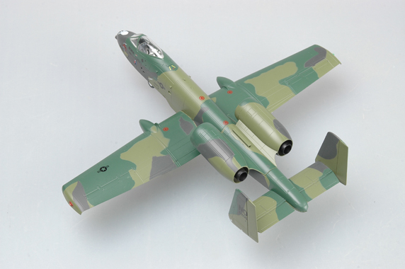 Модель Американский Штурмовик A-10 Thunderbolt II масштаб 1:72