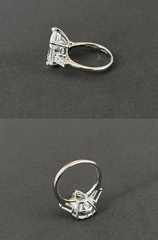 kolco-graff-iz-serebra-s-kamnem-v-ogranke-kaplya-razmer-4ct-karata