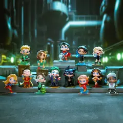 Случайная фигурка POP MART: DC Justice League Childhood