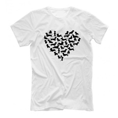 Футболка "Сердце с силуэтами такс"