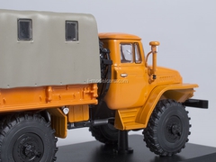 Ural-375D board with awning orange 1:43 Start Scale Models (SSM)