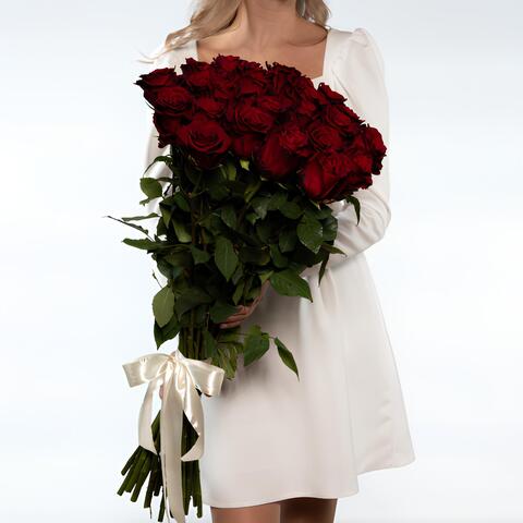 Букет 25 бордовых роз Эквадор