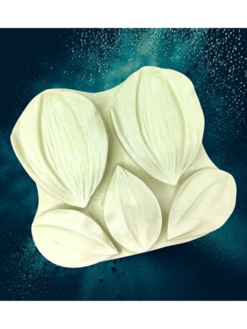 Молд пластиковый лепестки георгина на подложке