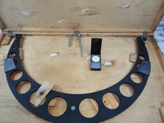 Скоба индикаторная СИ-850 (700-850мм.) Ц/д 0,01мм. ГОСТ 11098-75