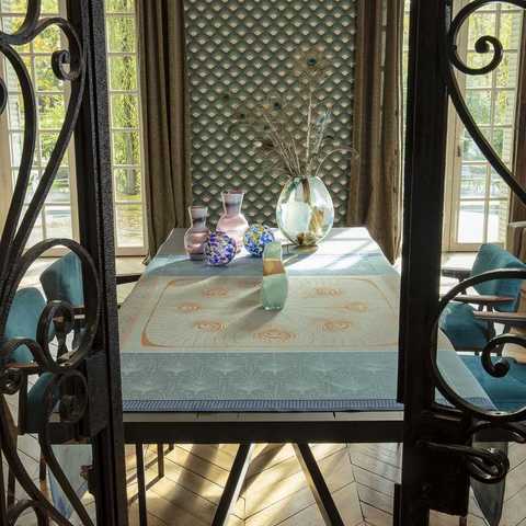 Скатерть 175x250 Le Jacquard Francais Cabaret peacock
