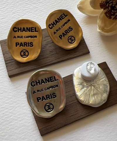 56421- Серьги овальны, винтаж в стилистике CHANEL