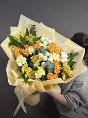 Авторский букет в желтой гамме