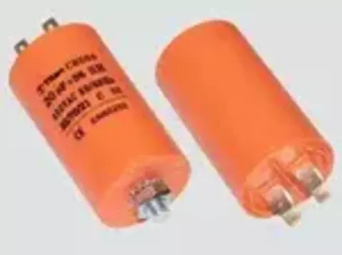 Конденсатор 20мкф 450VAC 5% 40x70mm CBB60 болт+гибк.выв. Артикул: 821-383 TITAN