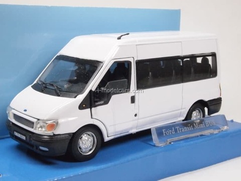 Ford Transit Minibus white Cararama 1:43