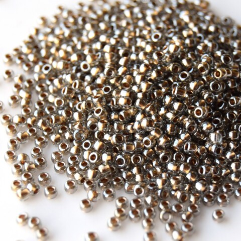 Бисер Тохо круглый 11/0 0993 светло-серый с золотым центром/Toho round