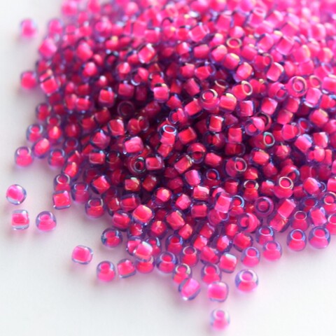 Бисер Тохо круглый 11/0 0980 малиново-фиолетовый неоновый/Toho round