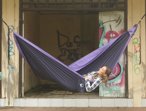 Картинка гамак туристический Ticket to the Moon king size hammock Navy Blue/Purple - 5