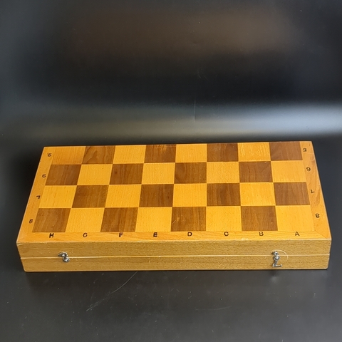 Шахматы 40 х 40 см. Настольная игра. Крупные. СССР 1976 год. Лакированная доска.