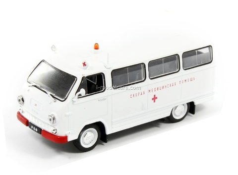 RAF-977IM Ambulance USSR 1:43 DeAgostini Service Vehicle #76