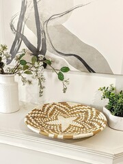 Блюдо дизайнерское декоративное из рафии арт.БЛ-7/РАФ/БЕЛ/45Н6,5