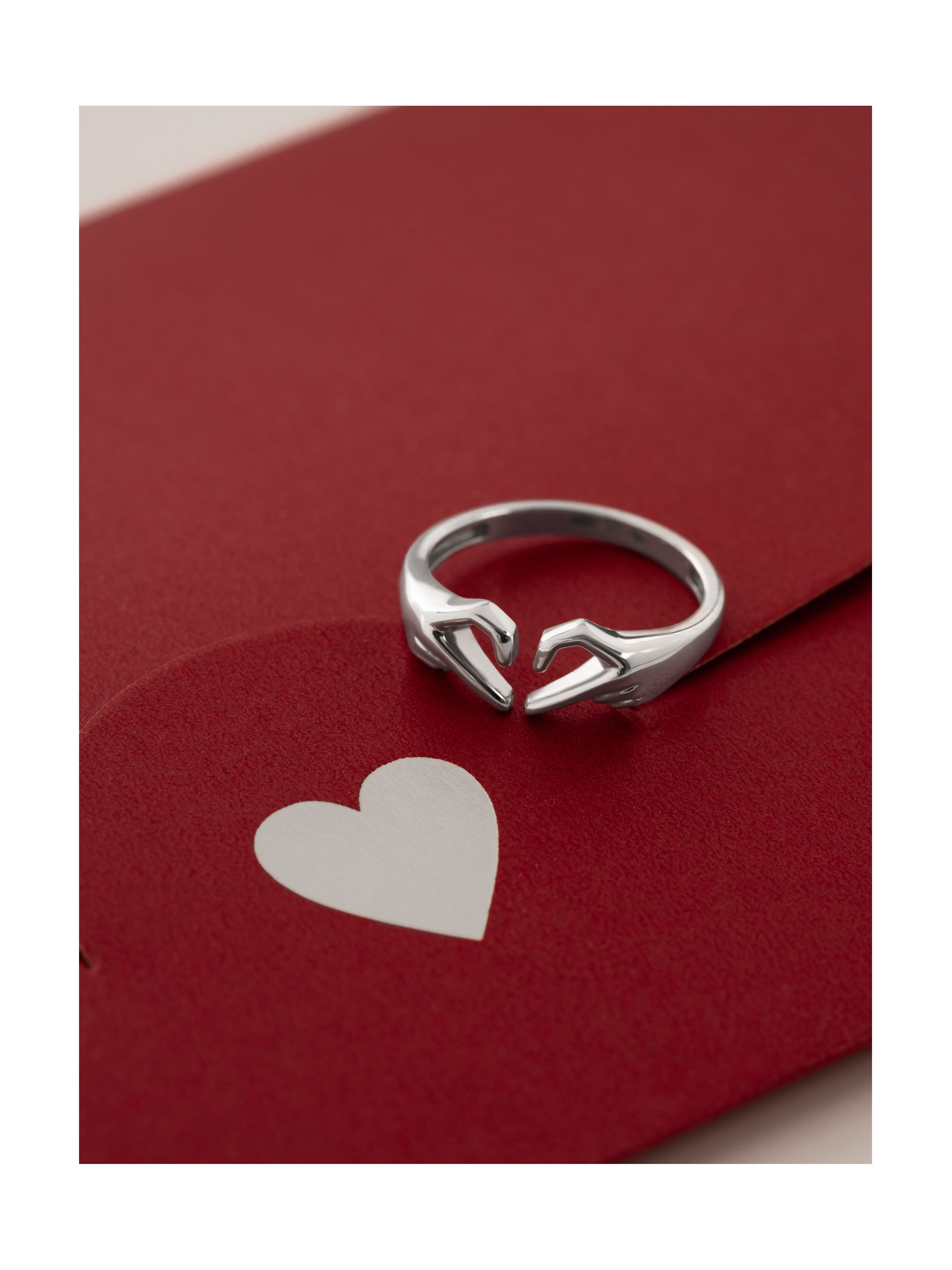 Кольцо Знак любви