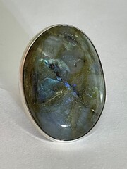 Лабрадор овал (кольцо из серебра)