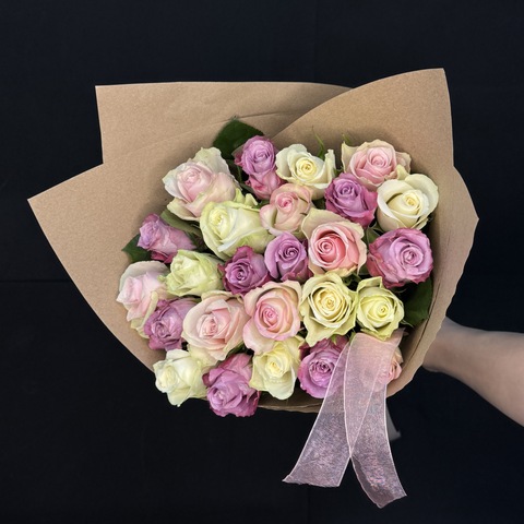 Букет нежный из 25 кенийских роз