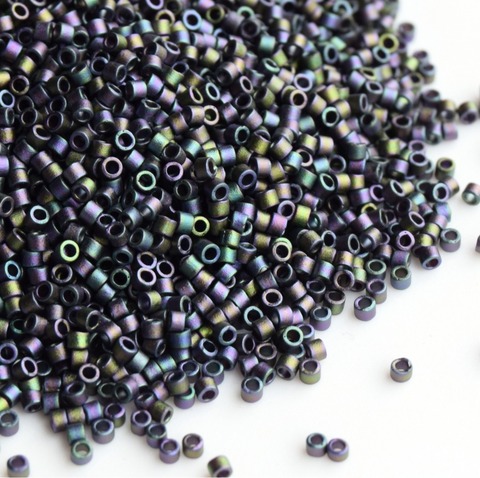 DB-1053 Бисер цилиндрический Миюки делика 11/0 Металлический матовый, ирисово-сливовый, изумрудно-золотой/Miyuki delica 11/0 Metallic Matte Iris Plum Emerald Gold