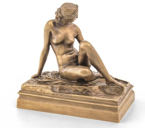 Бронзовая скульптура Сидящая Диана