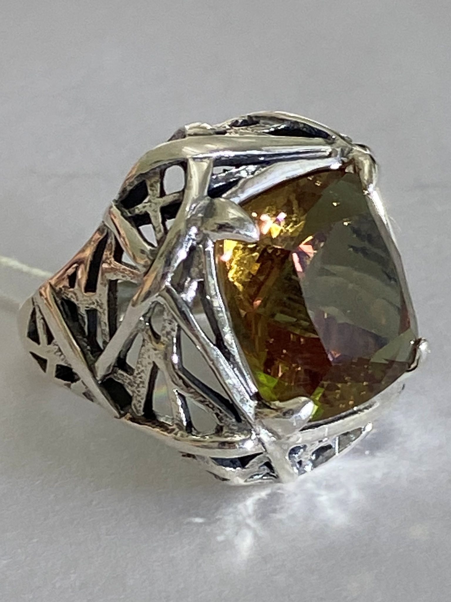 Микадо-султанит (кольцо  из серебра)