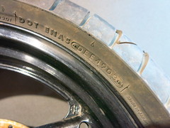 Колесо заднее Suzuki GSF 250 Bandit в сборе