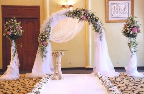Оформление свадьбы тканью: свадебные украшения из ткани