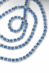 Цепь со стразами, ss8, ш. 2,4 мм, голубой в серебряной оправе