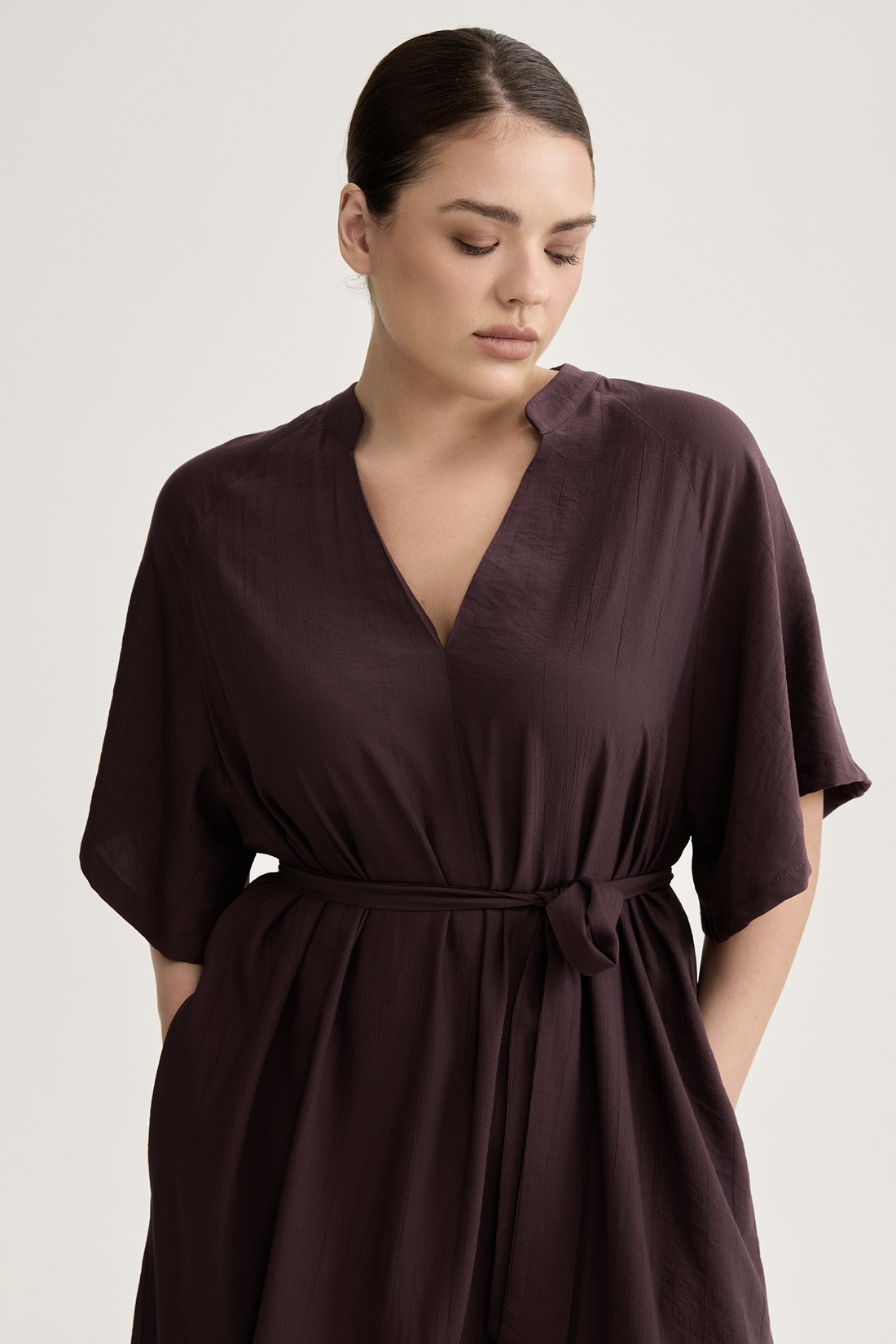 Платье-туника из жатой вискозы, трюфель