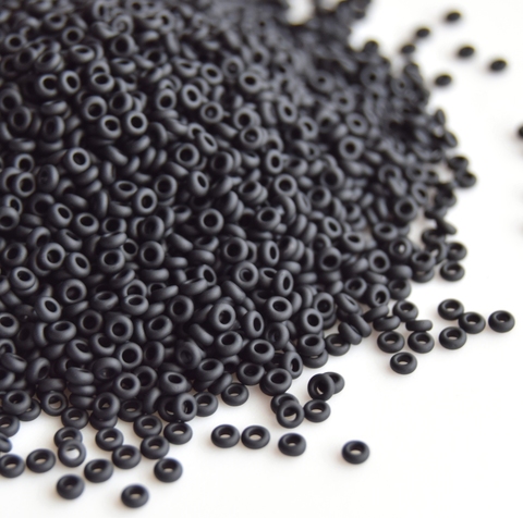 Toho Demi Round 11/0 цвет 0049F Black matted