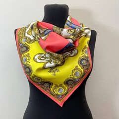 Платок из шёлка-твил кинжалы 66*66 арт.П02