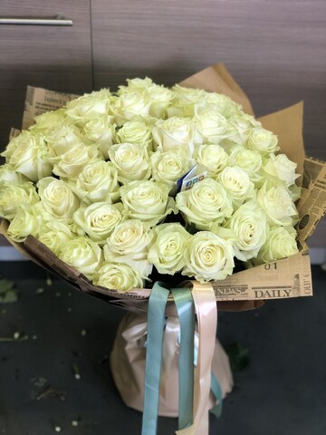 31 белая роза Мондиаль