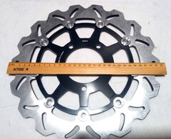 Диск тормозной передний лепестковый на Kawasaki ZX6R NINJA, ZX6R NINJA, ZX6RR NINJA, ER6F / ER6FN, Z 750/750-ABS