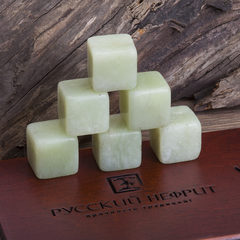 Кубики для виски из буромского нефрита. Набор 9шт.