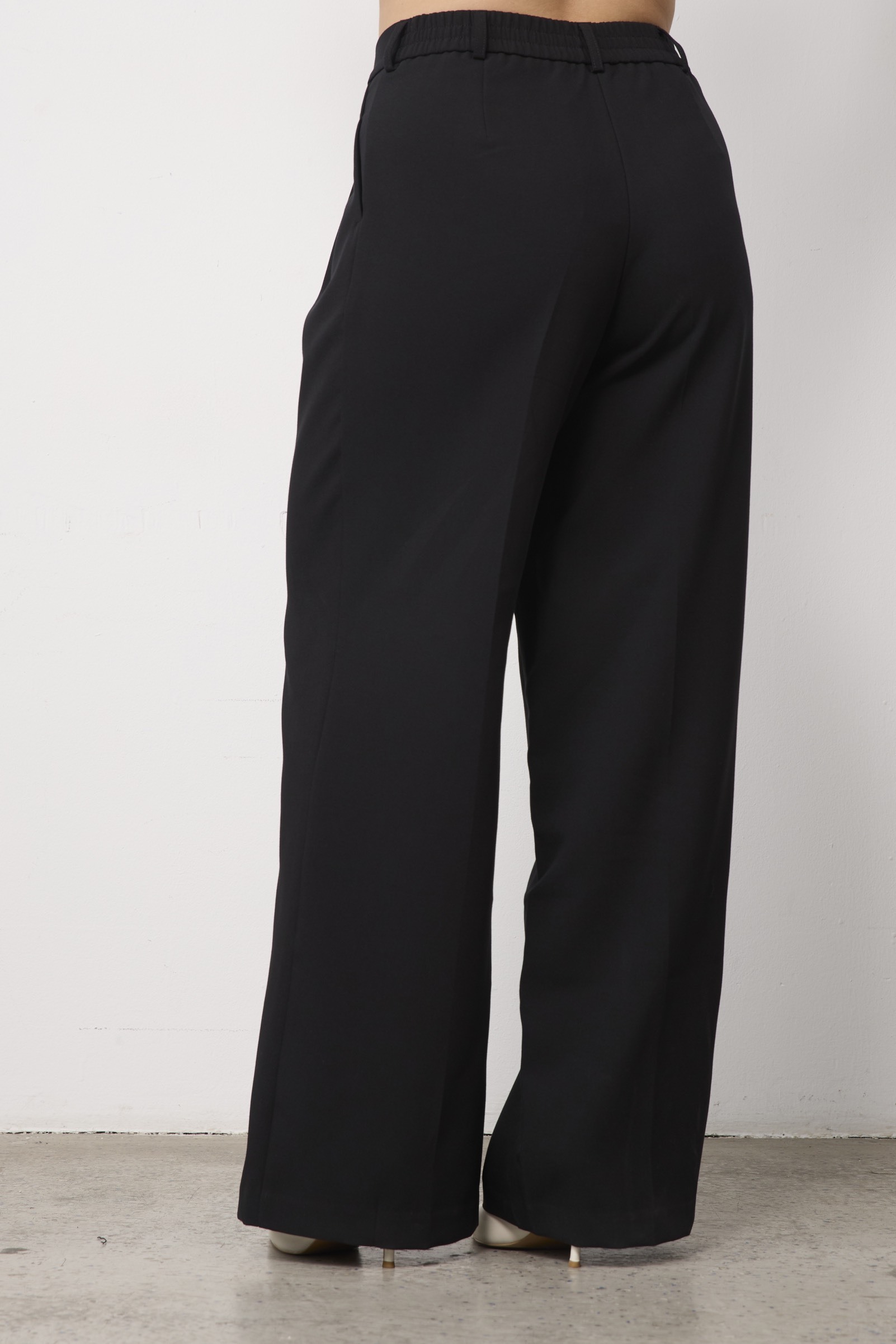 Брюки со стрелками, черный