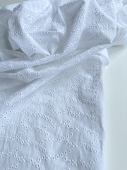 Шитье на батисте, Листья