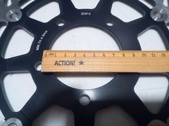 Диск тормозной передний лепестковый на Kawasaki ZX6R NINJA, ZX6R NINJA, ZX6RR NINJA, ER6F / ER6FN, Z 750/750-ABS