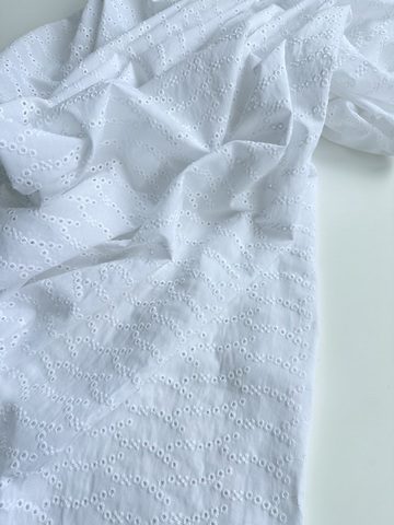 Шитье на батисте, Листья