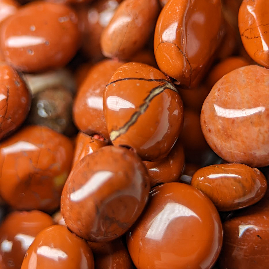 Красная яшма натуральная, 6-8мм, фриформ - купить выгодно | Jlovers.ru