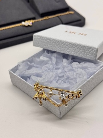 Брошь Dior