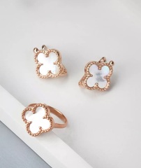 Кольцо Trendy Gold клевер из золота 585 пробы с перламутром