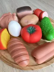 Набор игрушечных продуктов (10 фигурок)