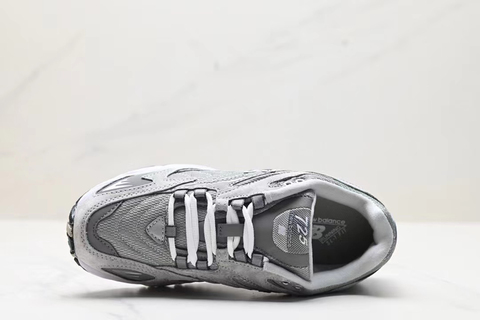 New Balance 725 'Grey' 