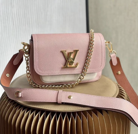 Сумка Louis Vuitton Lockme Tender
