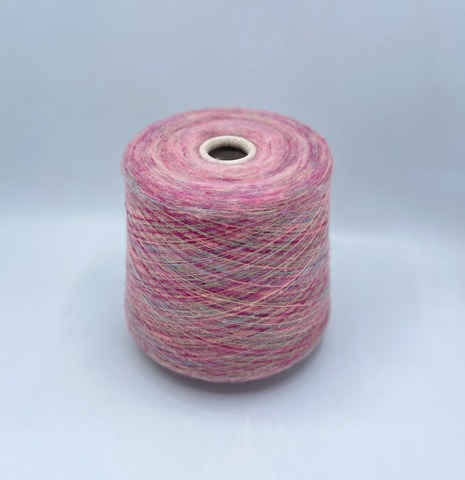 Бобинная пряжа,2200м,Pannetto multicilor, 65% Меринос, 35%Полиамид,Букет роз,37065