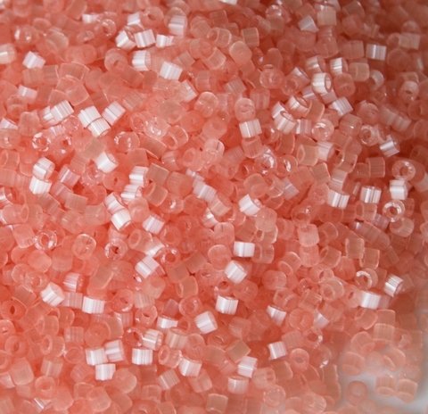 DB-0825 Бисер цилиндрический Миюки делика 11/0 Лосось шелковый сатин /Miyuki delica 11/0 Silk Satin Salmon