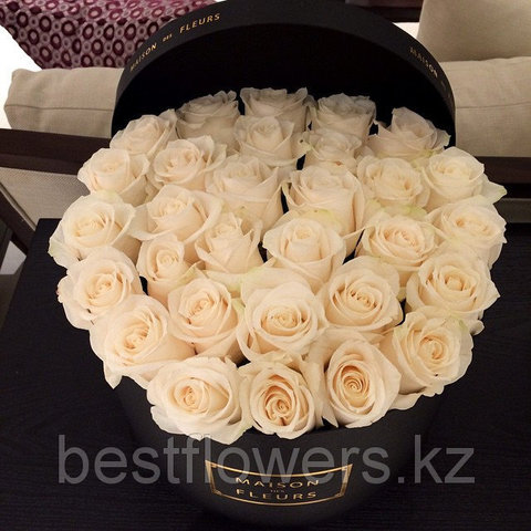 Коробка Maison Des Fleurs с розами 10