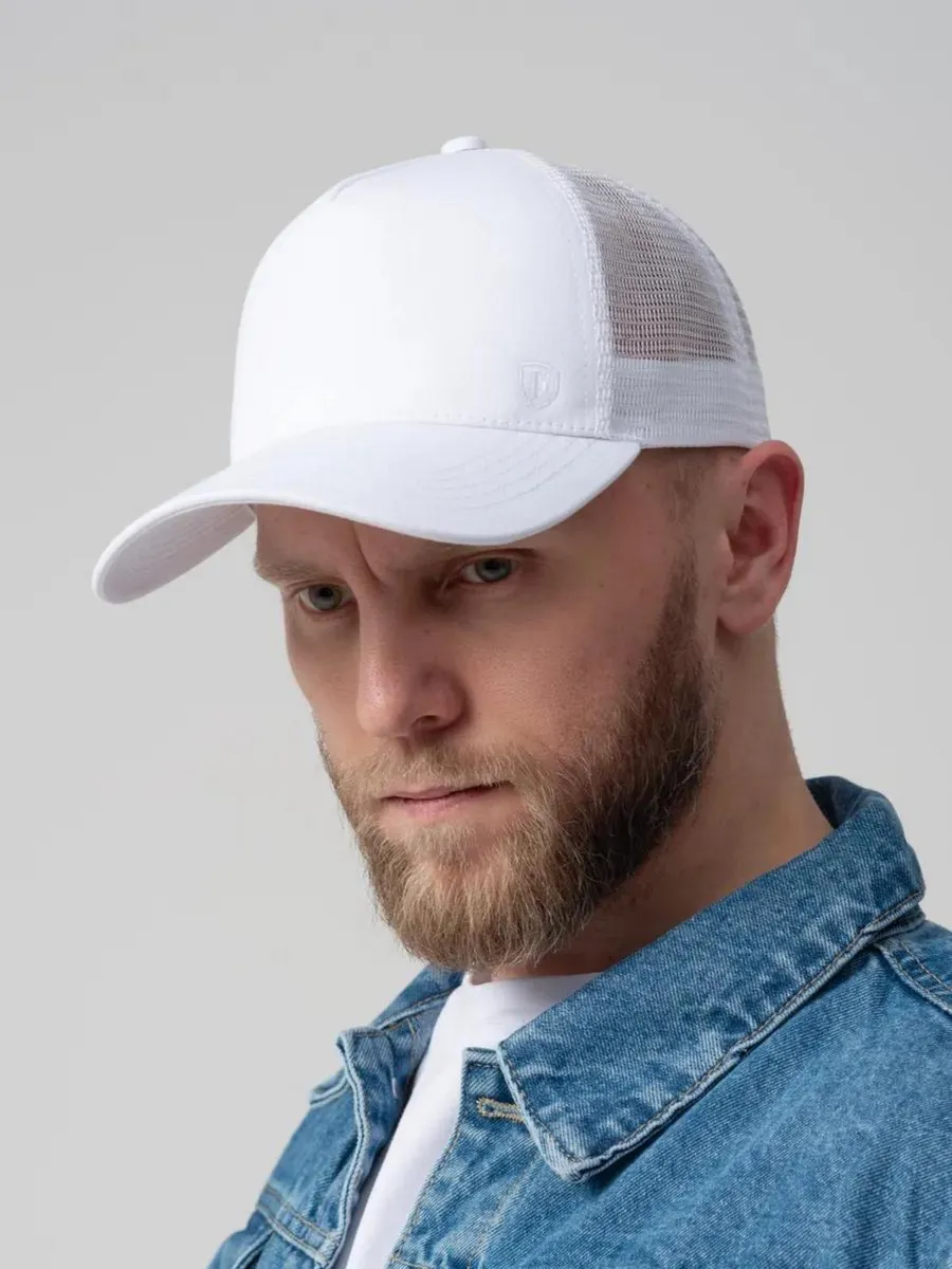 Бейсболка с сеткой летняя белая