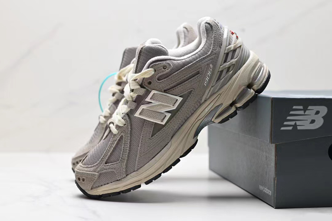 New balance 990 v4 beige hot sale